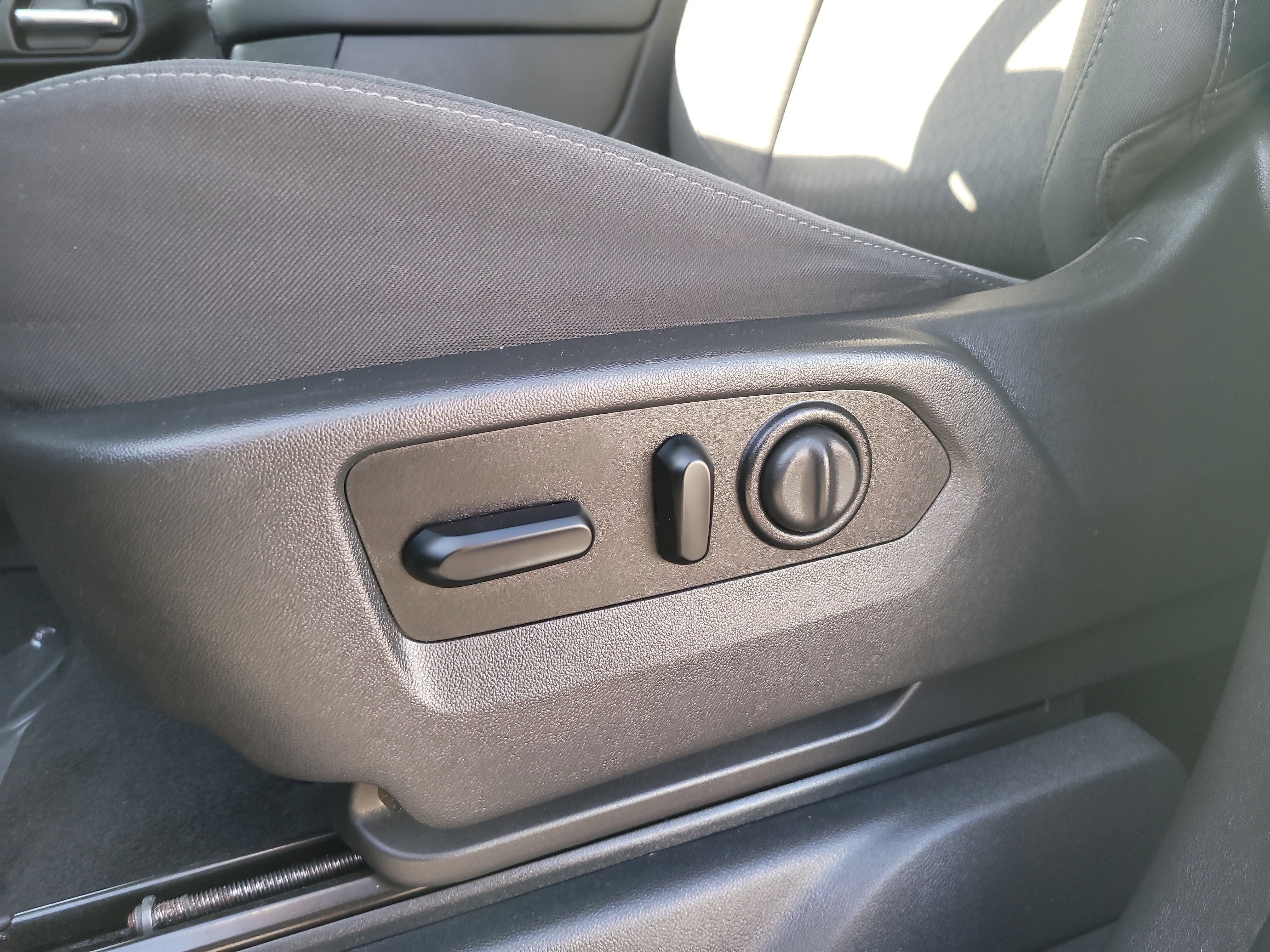 Used 2020 Chevrolet Silverado 1500 RST w/ All-Star Edition AWD/4WD image 18