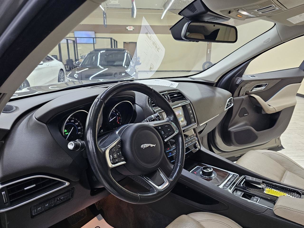 Used 2018 Jaguar F-PACE Prestige AWD/4WD image 20