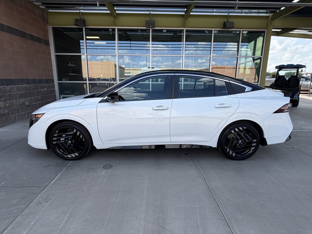 Used 2026 Nissan Sentra SR w/ SR Premium Package FWD image 7
