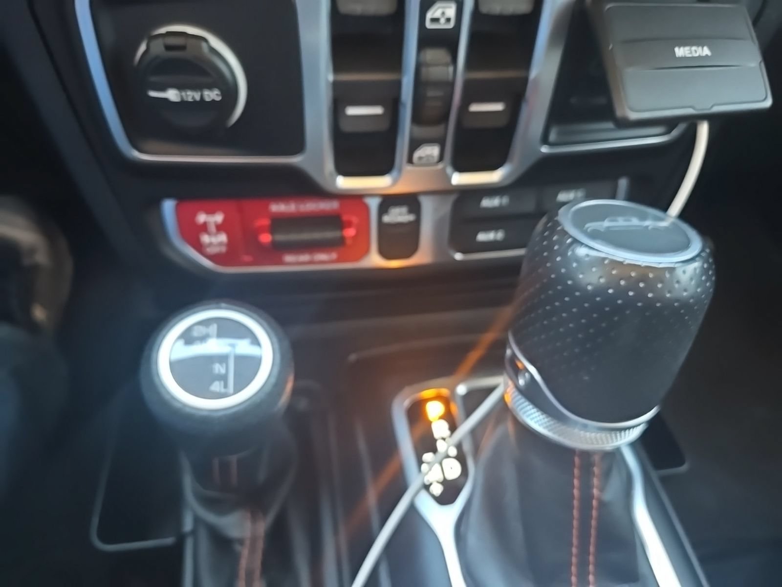 Used 2021 Jeep Gladiator Mojave AWD/4WD image 17