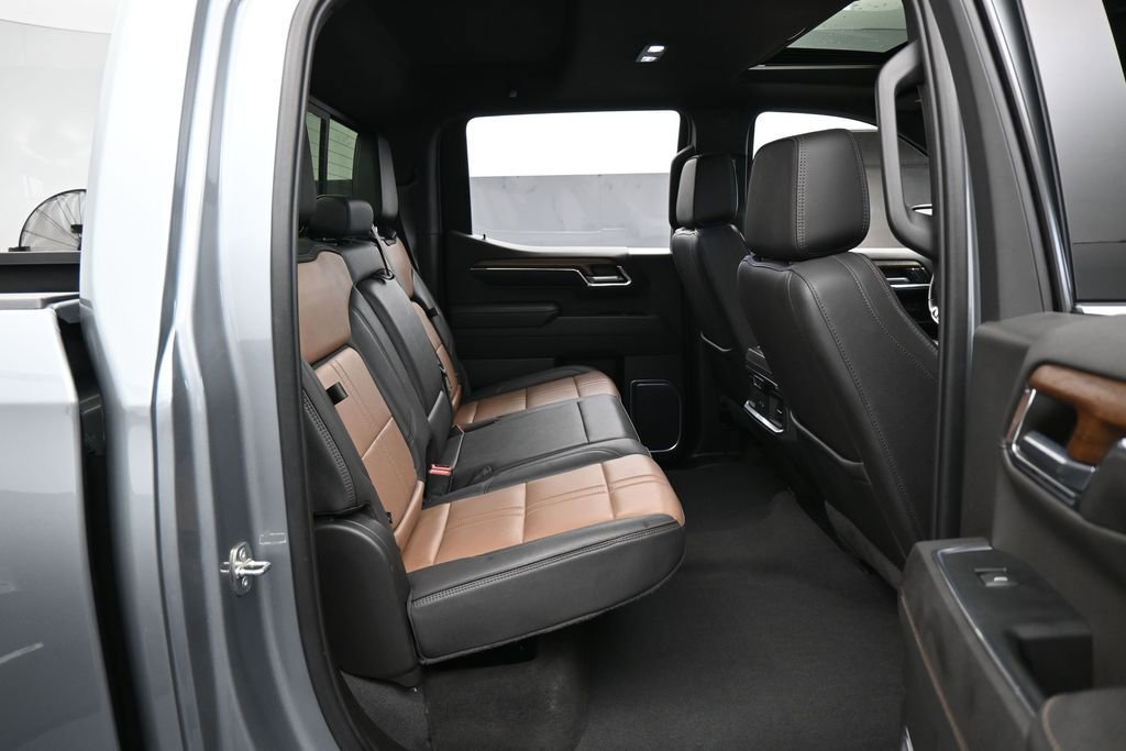 Used 2023 Chevrolet Silverado 1500 High Country w/ High Country Premium Package AWD/4WD image 42