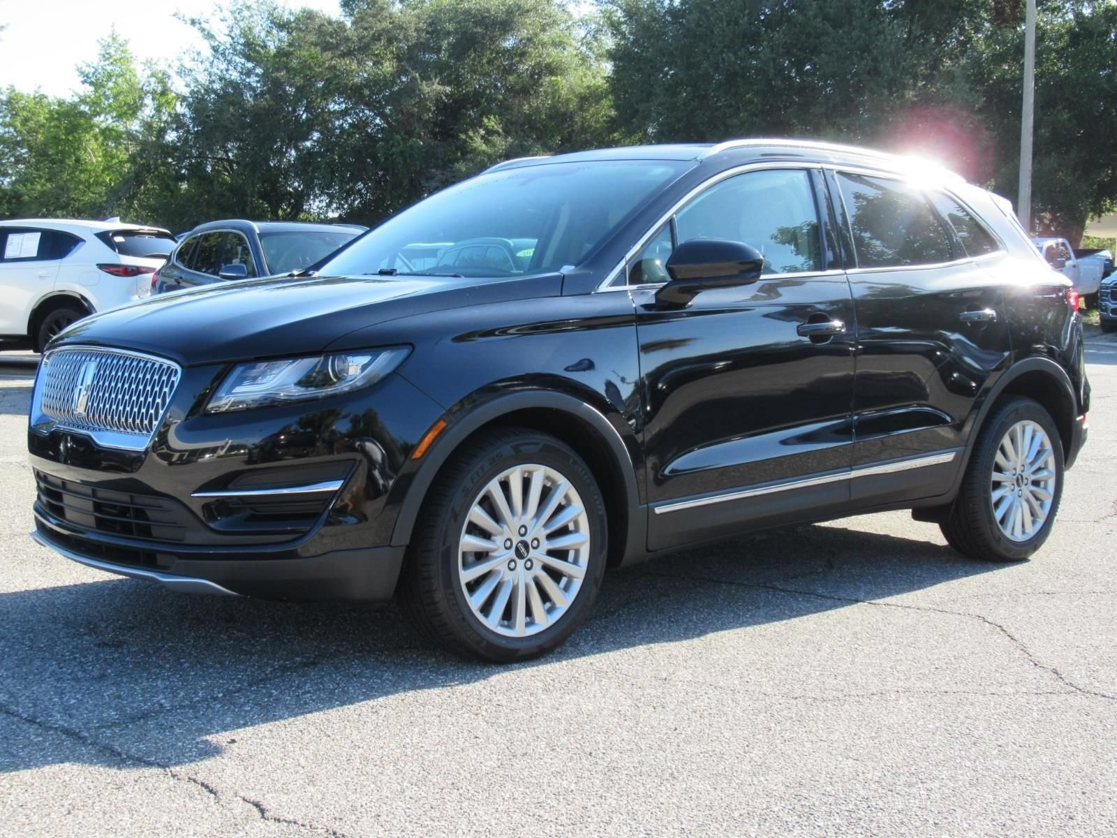 Used 2019 Lincoln MKC Premiere FWD image 3