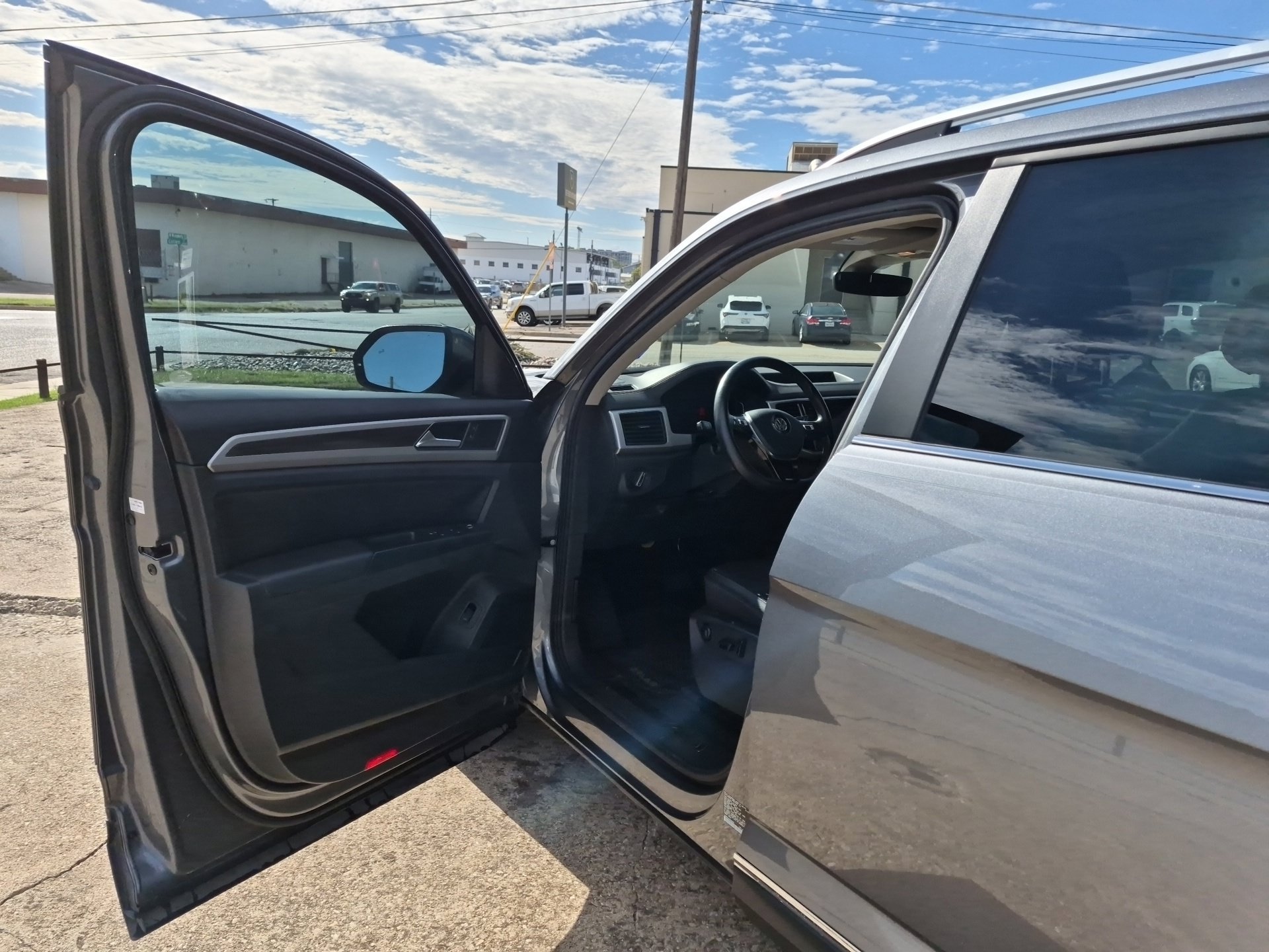 Used 2019 Volkswagen Atlas SEL AWD/4WD image 9