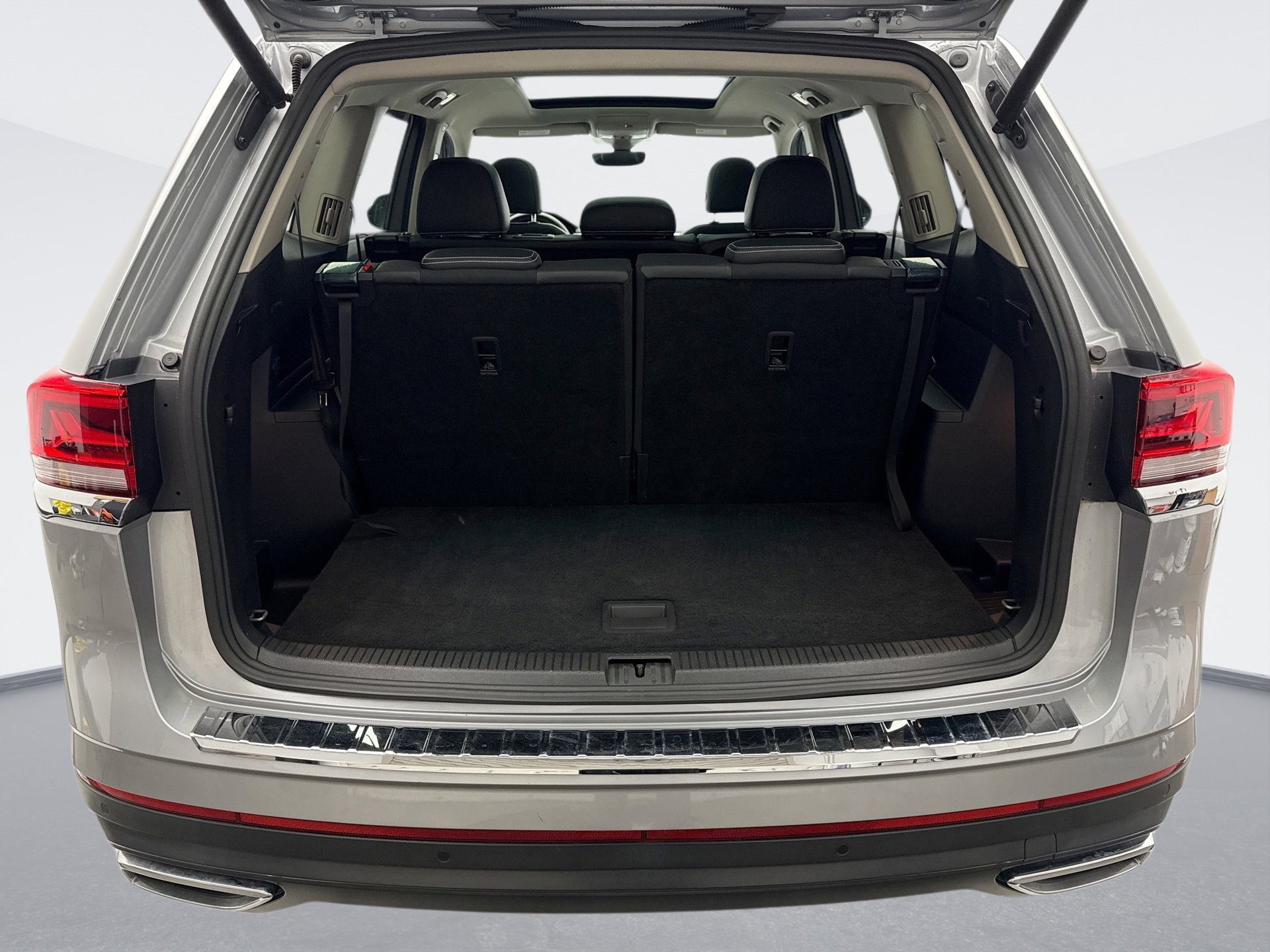 Used 2021 Volkswagen Atlas SEL Premium image 25