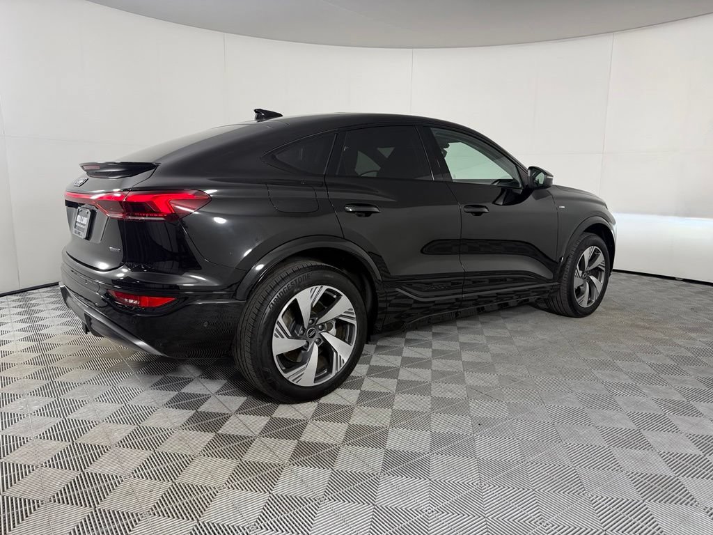 Used 2025 Audi Q6 e-tron Premium Plus w/ Premium Plus AWD/4WD image 7