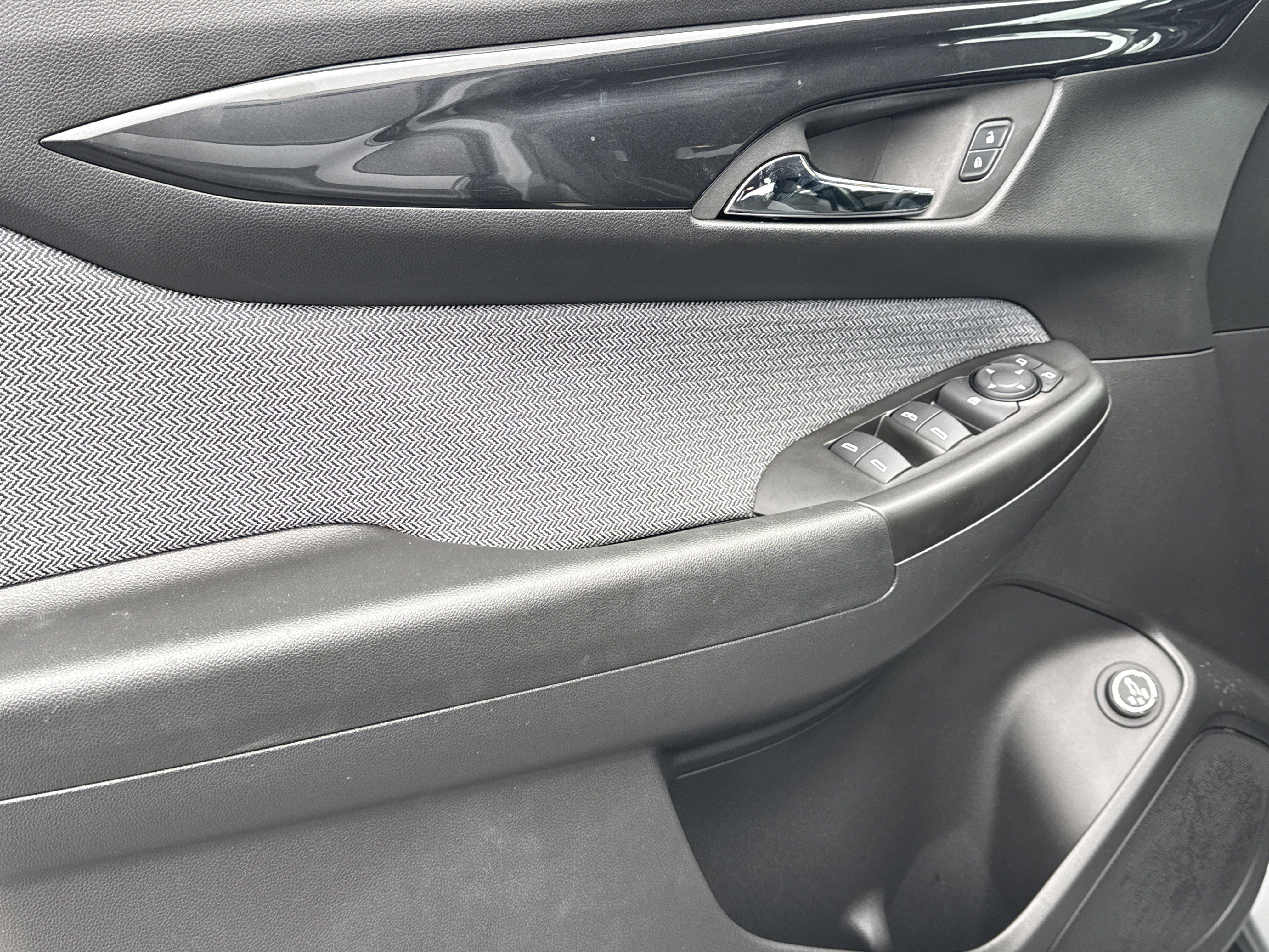 Certified 2024 Chevrolet TrailBlazer LT w/ Convenience Package image 14