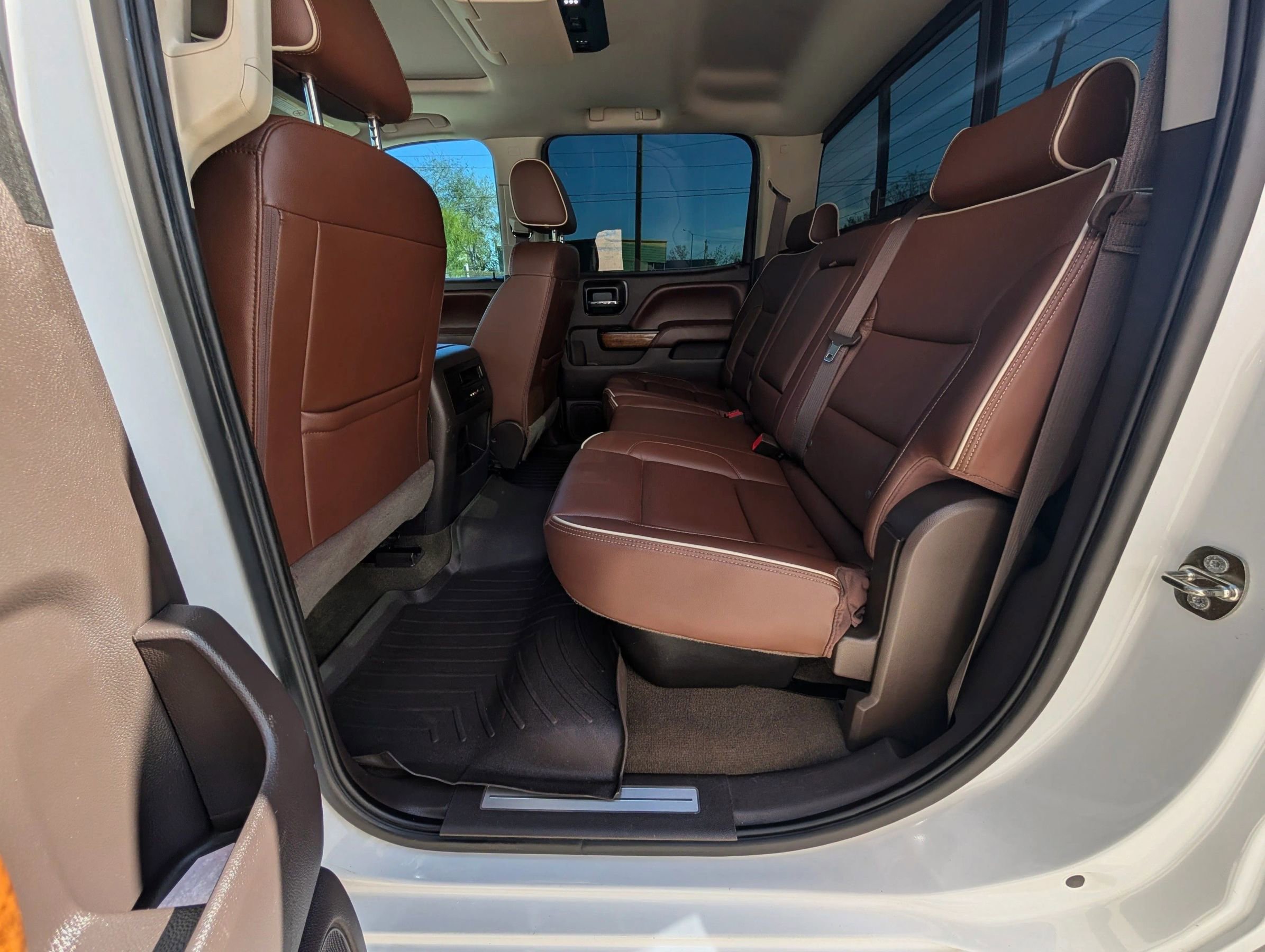 Used 2016 Chevrolet Silverado 2500 High Country w/ Duramax Plus Package image 16