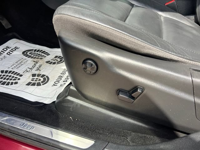Used 2019 Jeep Grand Cherokee Limited AWD/4WD image 21