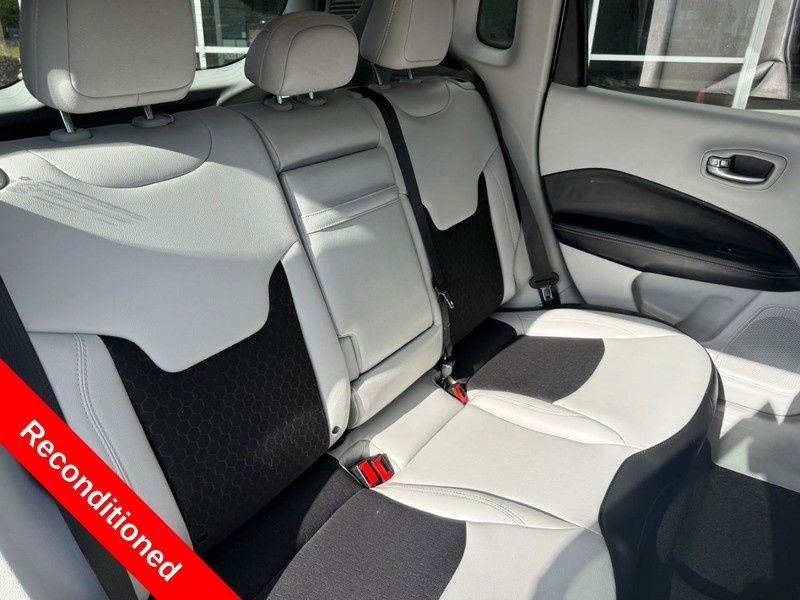 Used 2019 Jeep Compass Latitude w/ Popular Equipment Group FWD image 12