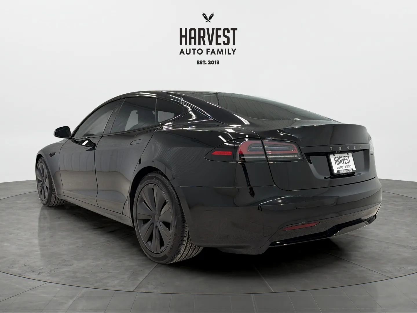 Used 2025 Tesla Model S image 4