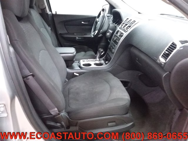 Used 2010 GMC Acadia SLE image 12