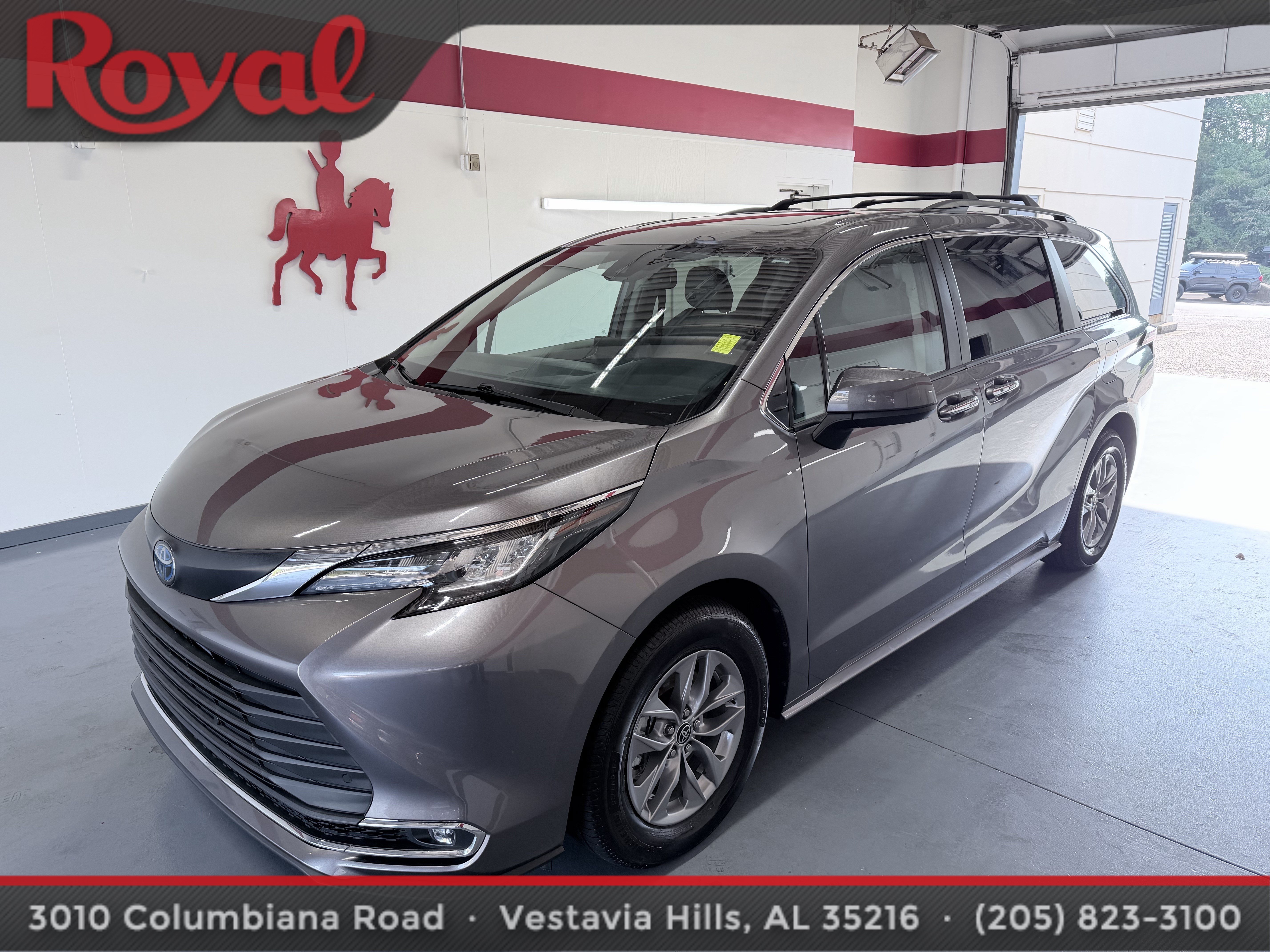 Used 2022 Toyota Sienna XLE