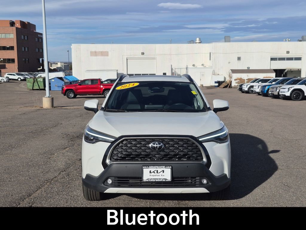 Used 2024 Toyota Corolla Cross XLE w/ Convenience Package image 3