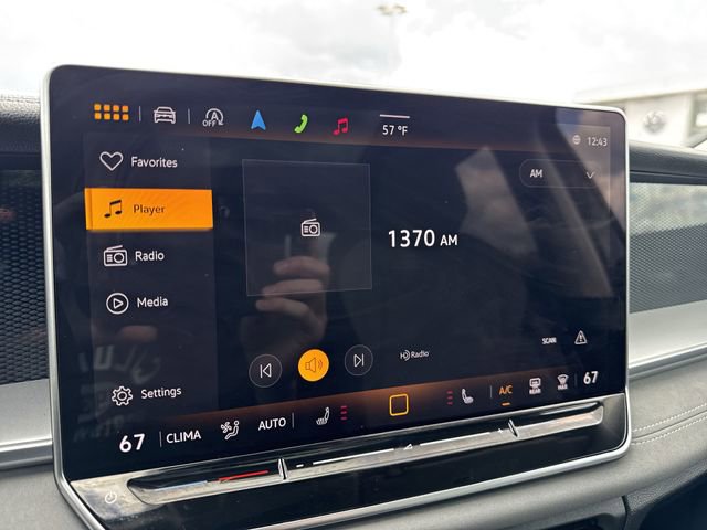 Certified 2025 Volkswagen Tiguan SE AWD/4WD image 13