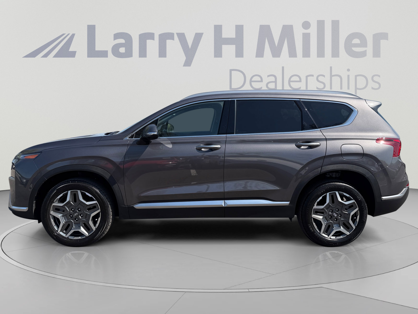 Used 2022 Hyundai Santa Fe SEL Premium AWD/4WD image 2