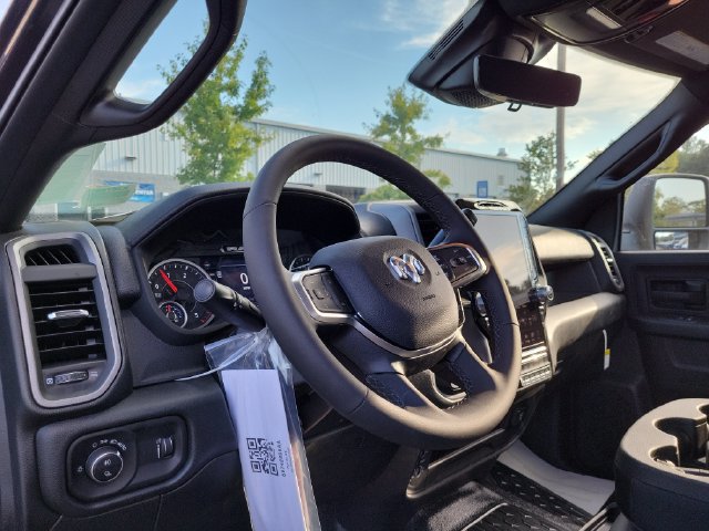 New 2026 RAM 3500 Tradesman AWD/4WD image 20