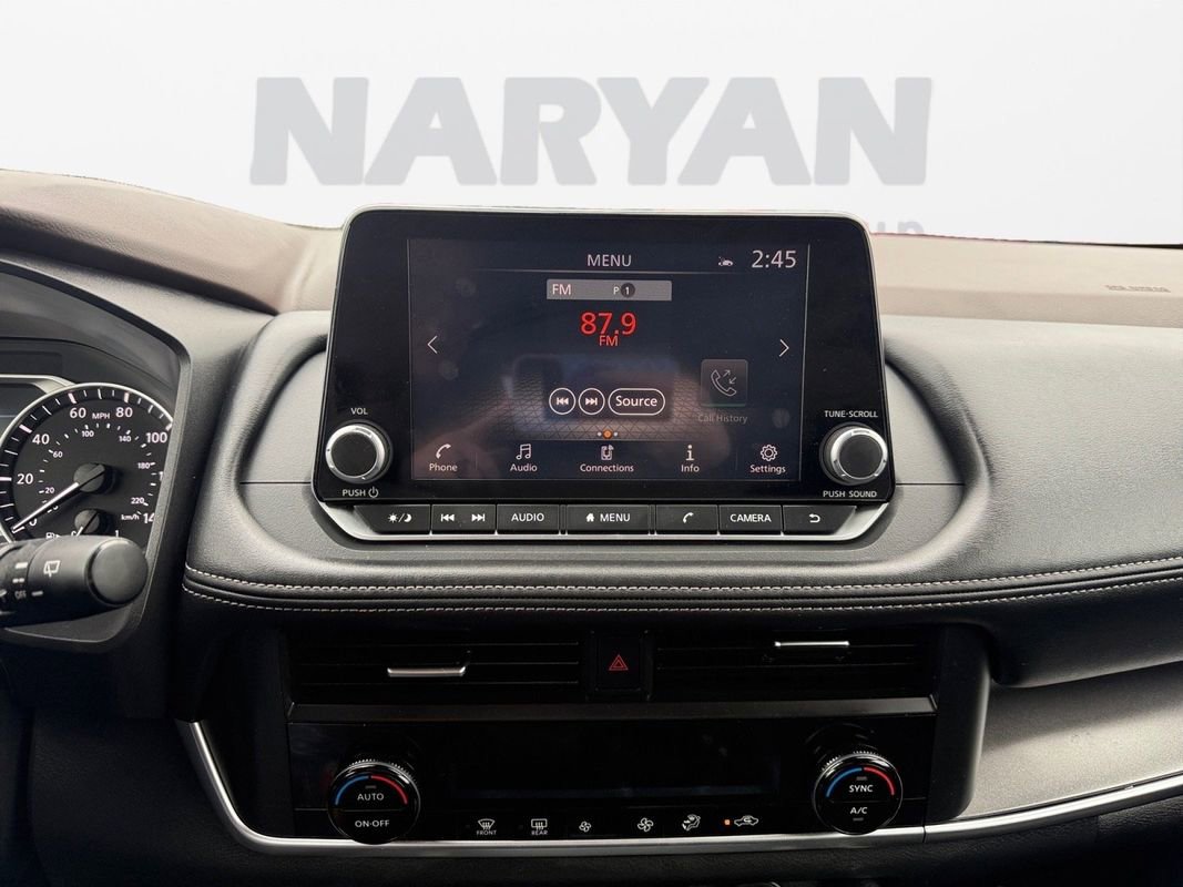 Used 2025 Nissan Rogue SV image 22