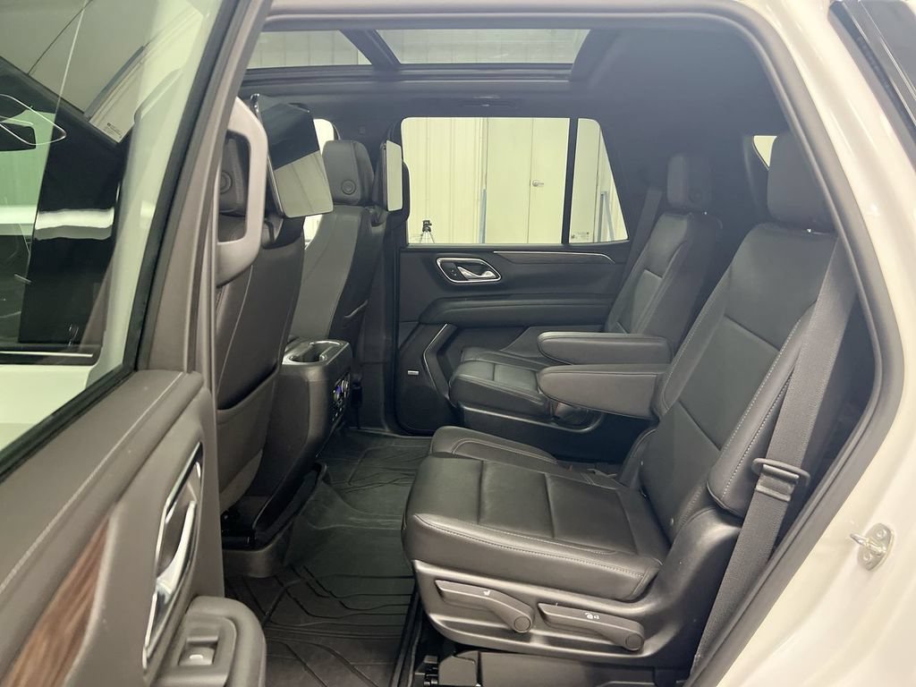 Used 2023 Chevrolet Tahoe Z71 w/ Luxury Package AWD/4WD image 24