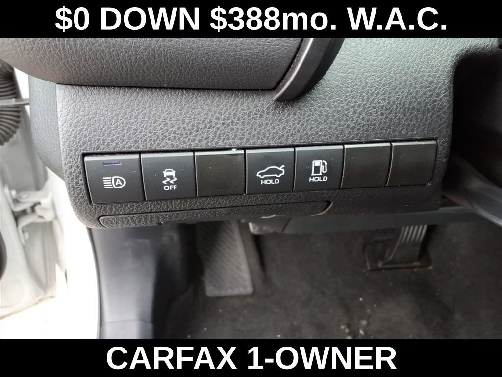 Used 2024 Toyota Camry SE image 16