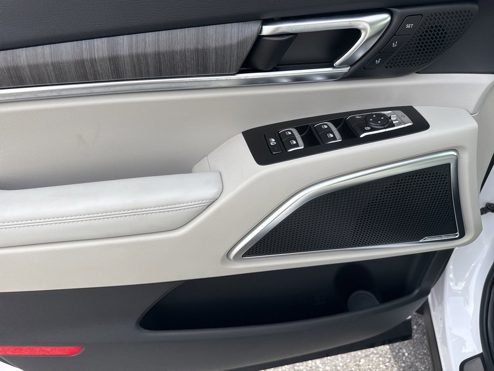 Used 2025 Kia Telluride SX Prestige image 22