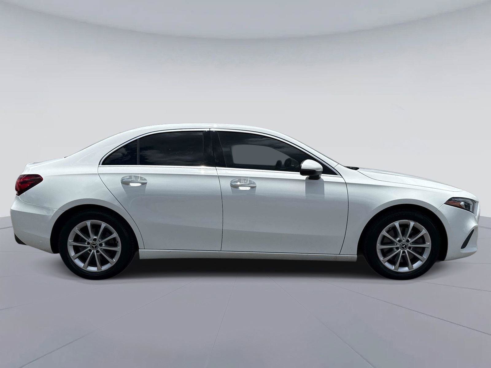 Used 2022 Mercedes-Benz A 220 image 2