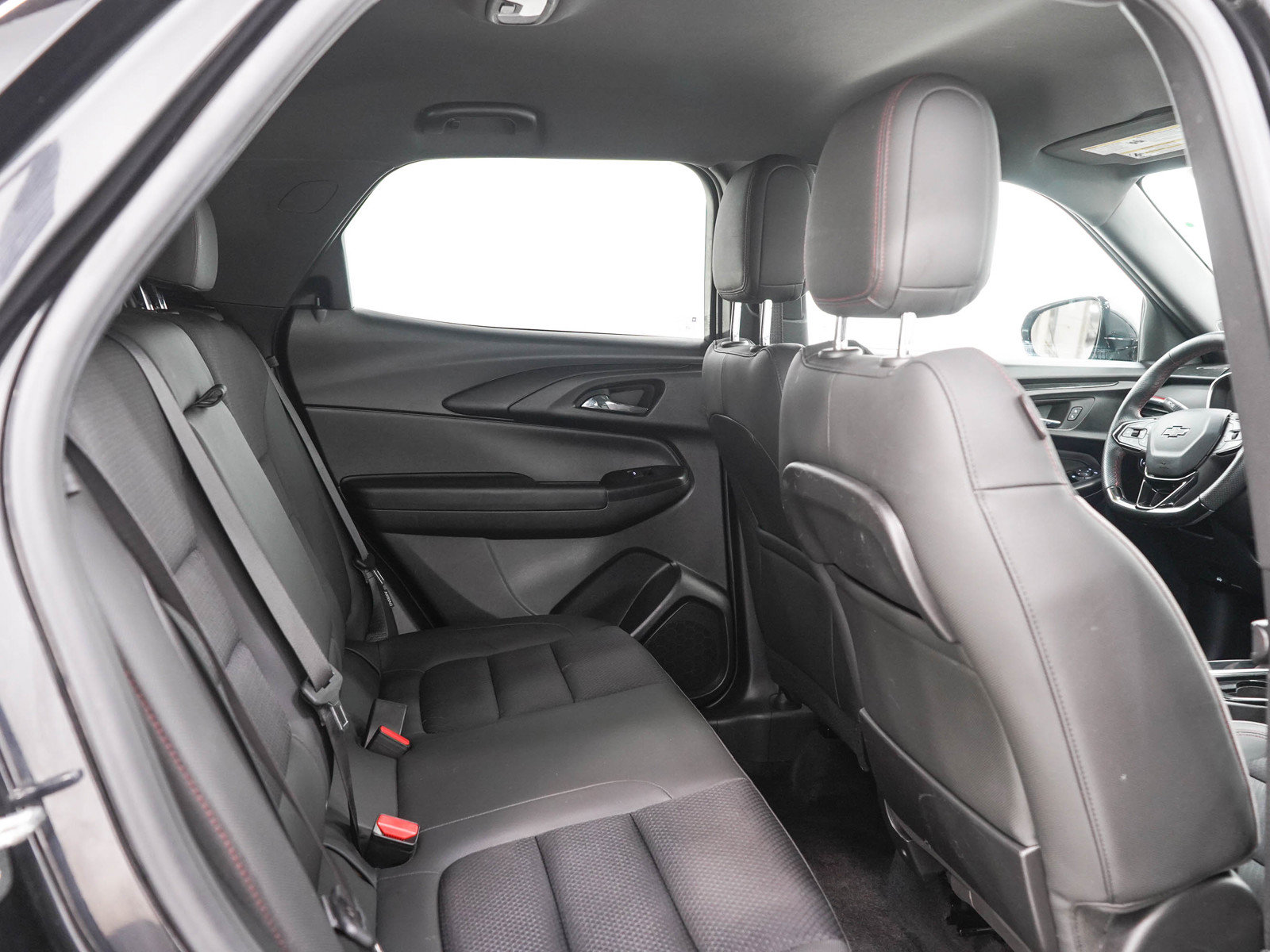 Used 2022 Chevrolet TrailBlazer RS FWD image 13