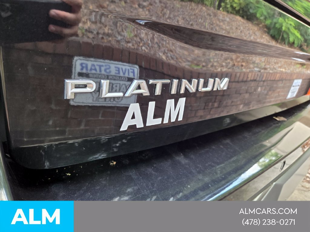 Used 2025 Ford Expedition Platinum AWD/4WD image 8