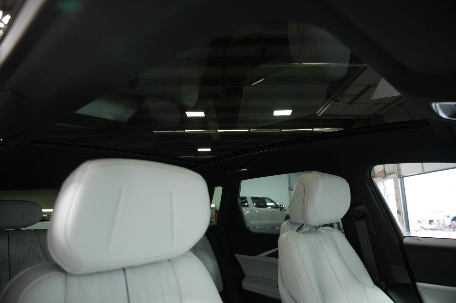 Used 2024 Cadillac Lyriq Luxury image 19