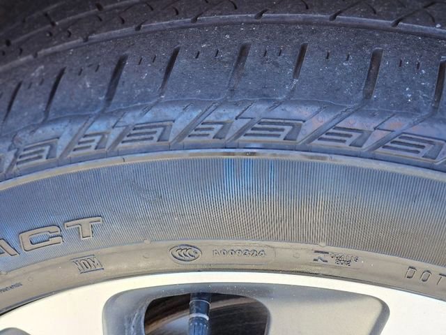 Used 2021 Lincoln Nautilus Reserve image 11