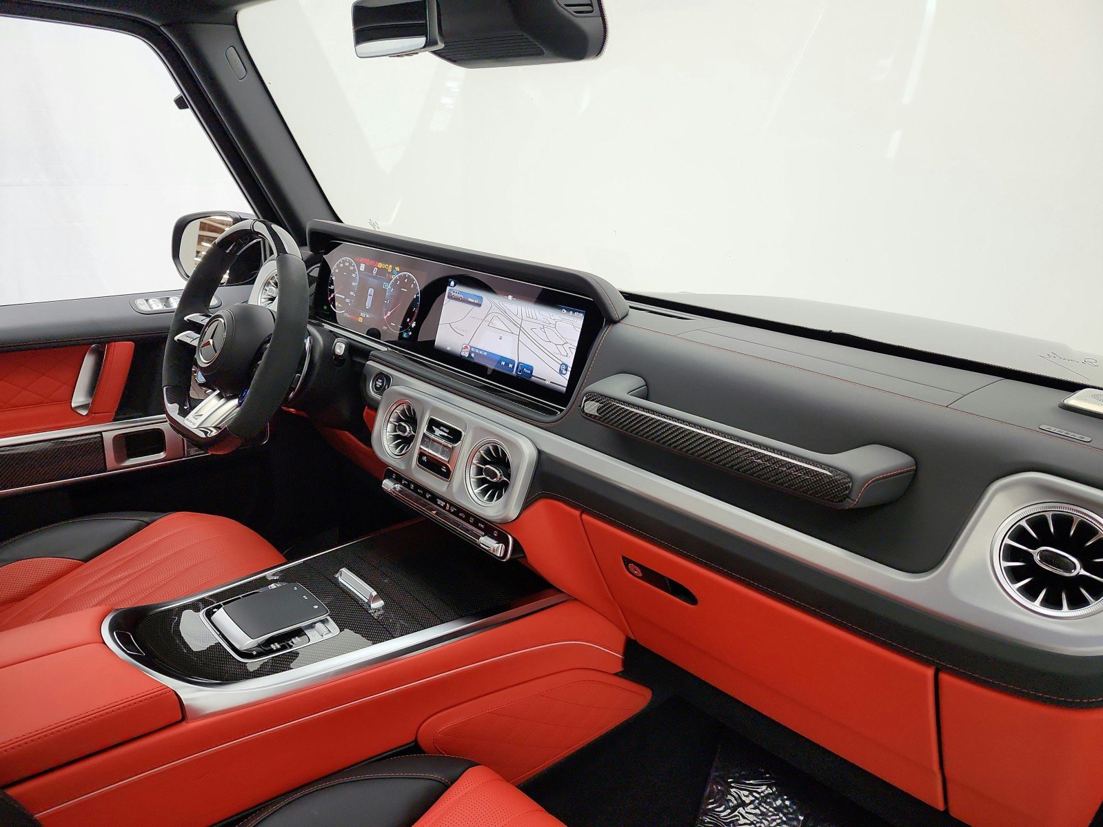 Used 2025 Mercedes-Benz G 63 AMG 4MATIC image 19