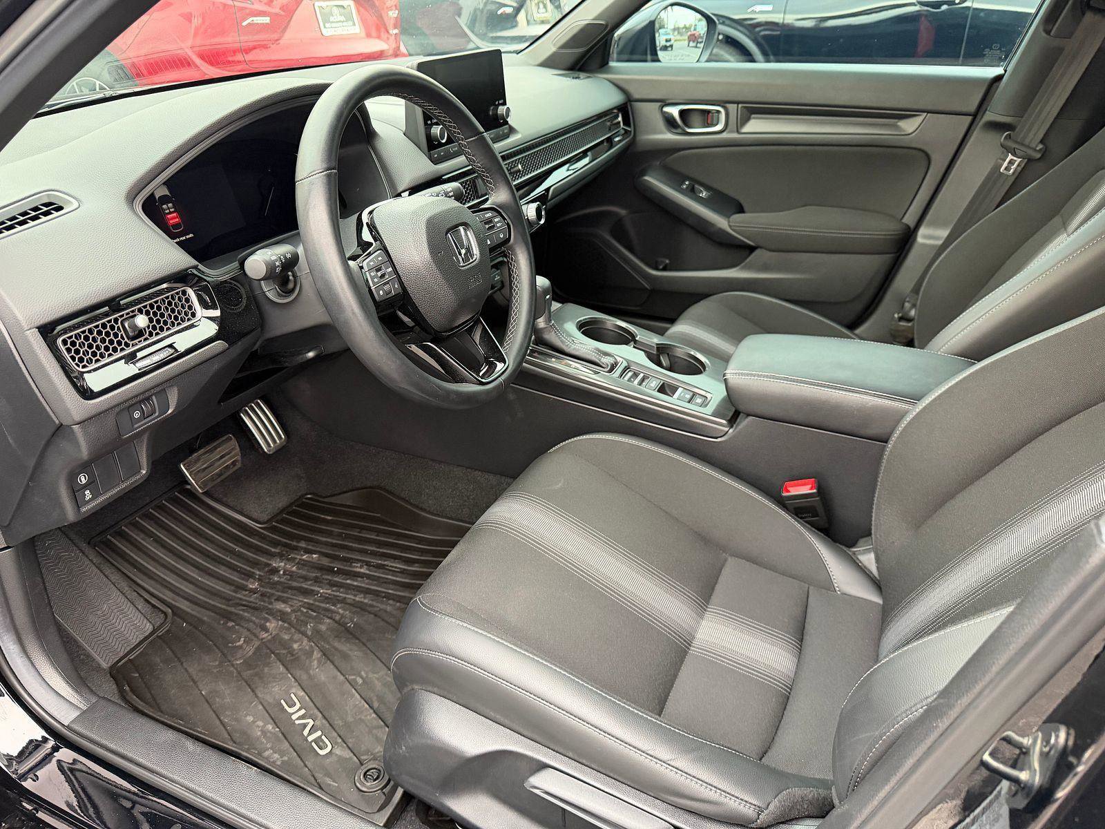 Used 2024 Honda Civic Sport image 3