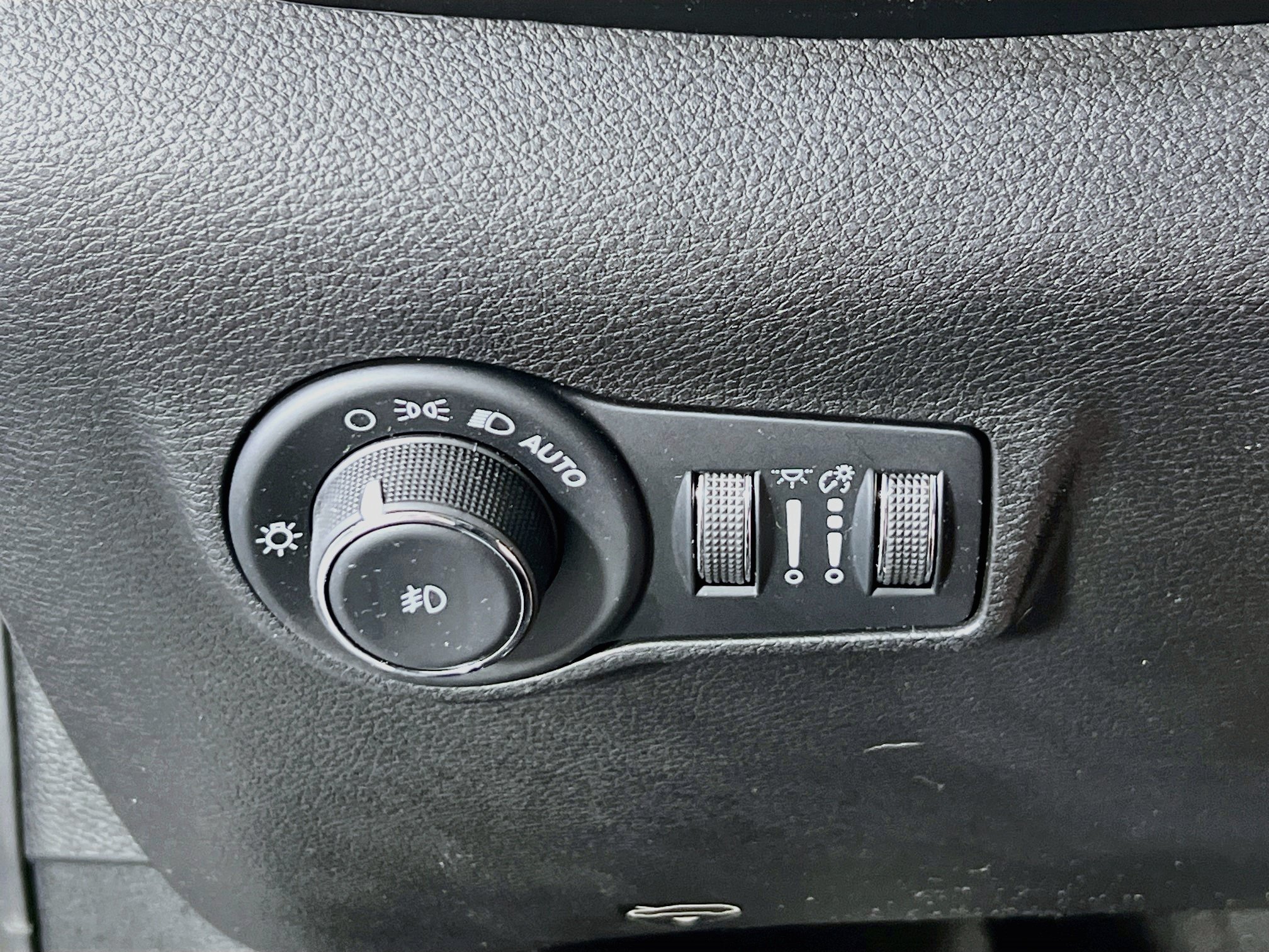 Used 2022 Jeep Compass Limited AWD/4WD image 10