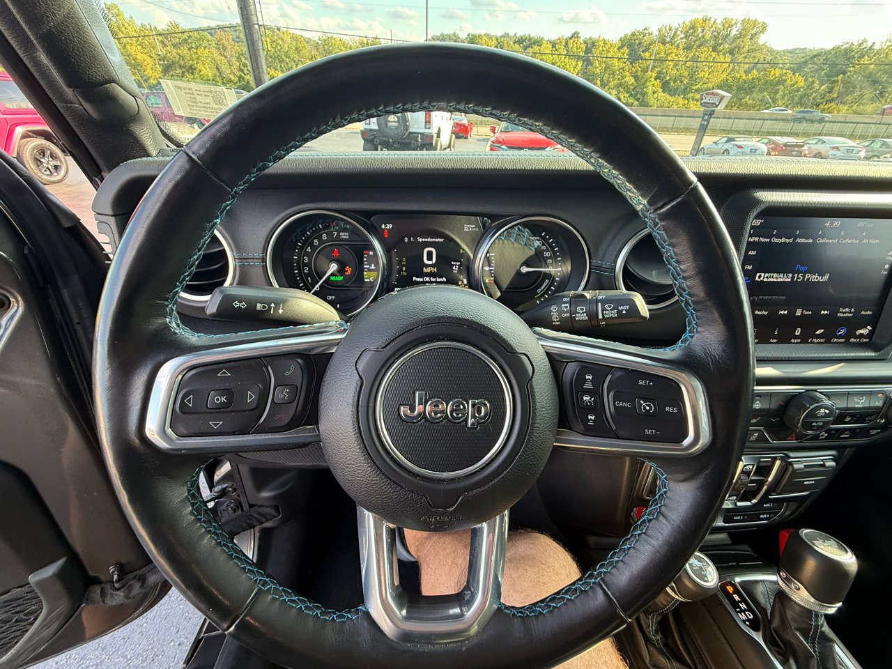 Used 2022 Jeep Wrangler Unlimited Rubicon 4xe w/ Dual Top Group image 18