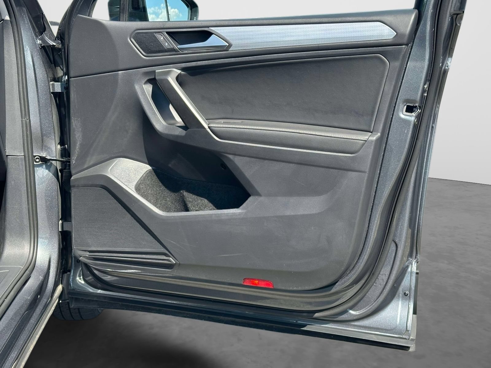 Certified 2024 Volkswagen Tiguan S FWD image 9