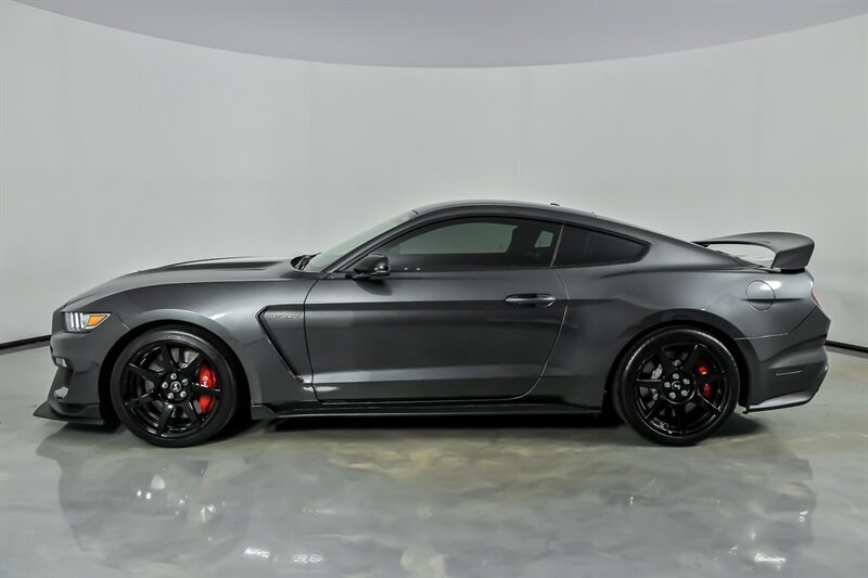 Used 2019 Ford Mustang Shelby GT350R w/ GT350R Equipment Group 920A RWD image 7