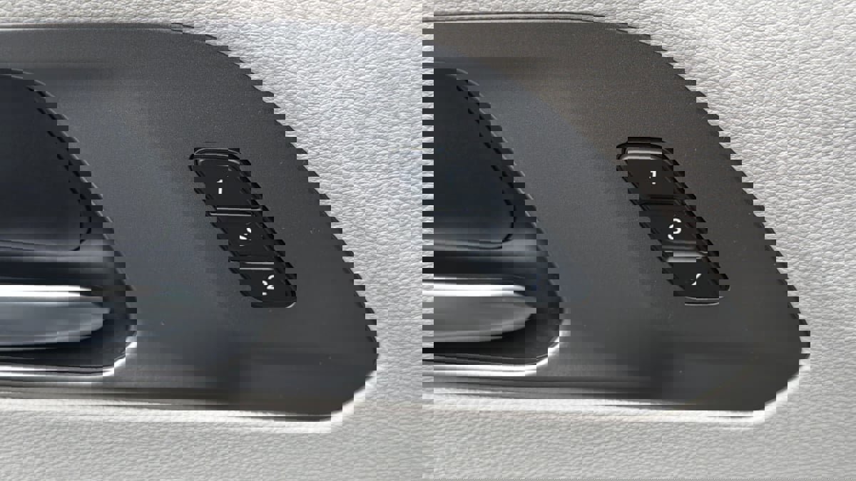 Used 2020 Chrysler Pacifica Touring-L Plus image 21