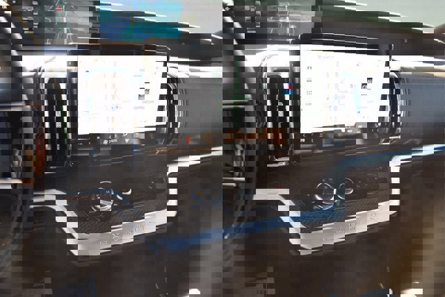 New 2025 Ford Expedition Platinum w/ Stealth Performance Package image 12