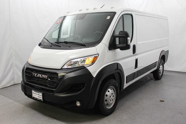 Used 2023 RAM ProMaster 2500 w/ Safety Group FWD image 5