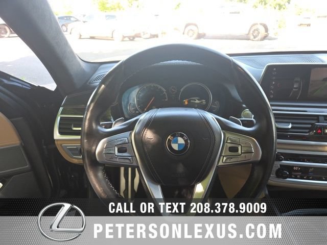 Used 2018 BMW 750i RWD image 26