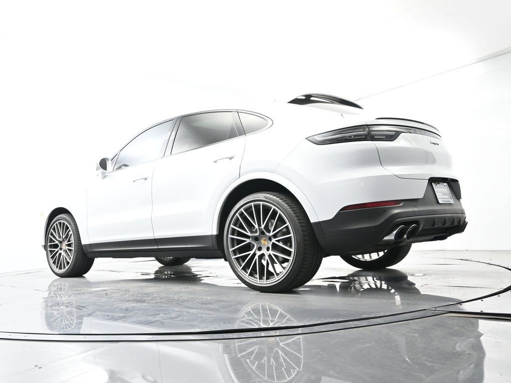 Certified 2022 Porsche Cayenne Coupe AWD/4WD image 47