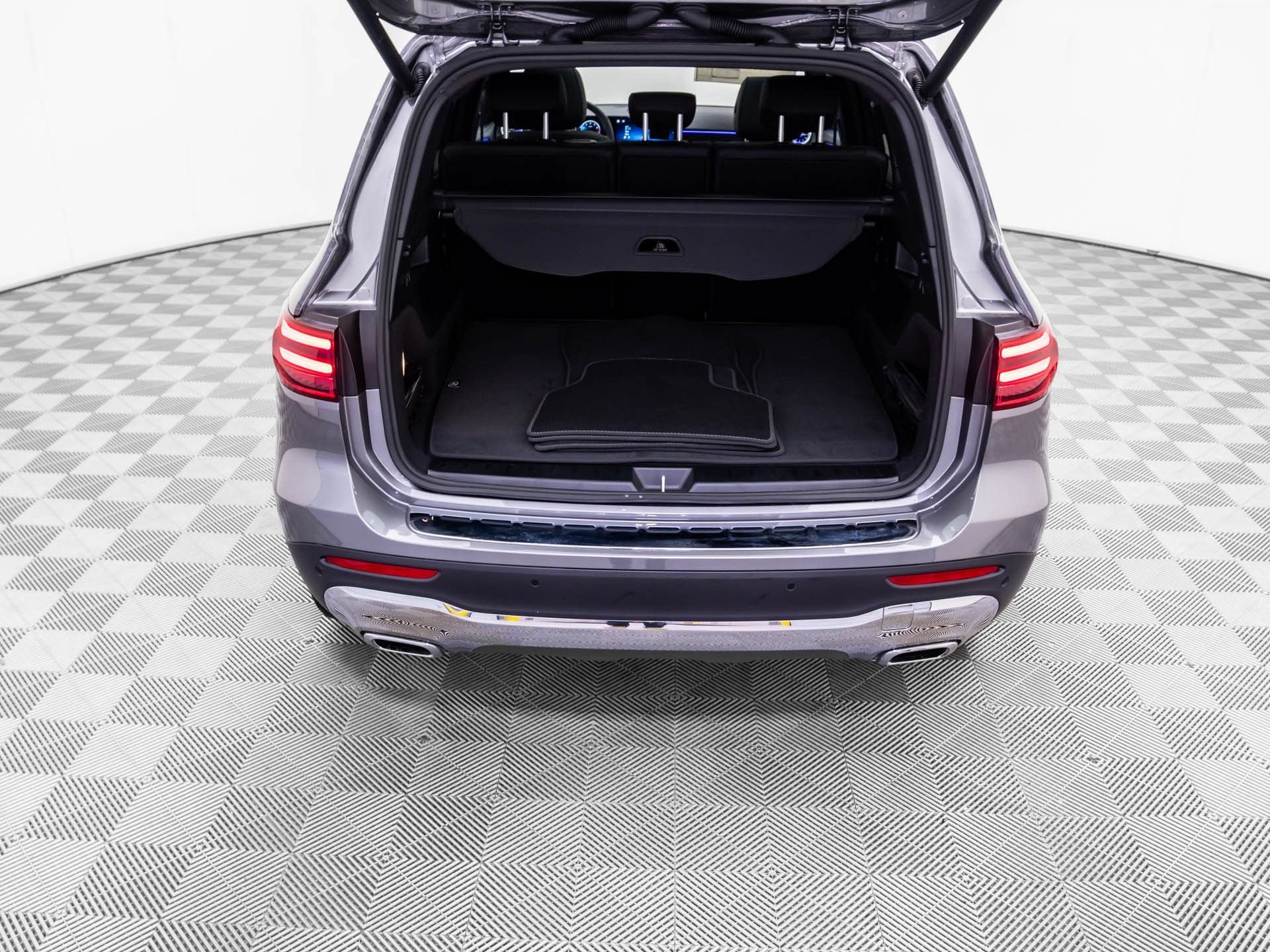 New 2026 Mercedes-Benz GLB 250 4MATIC image 34