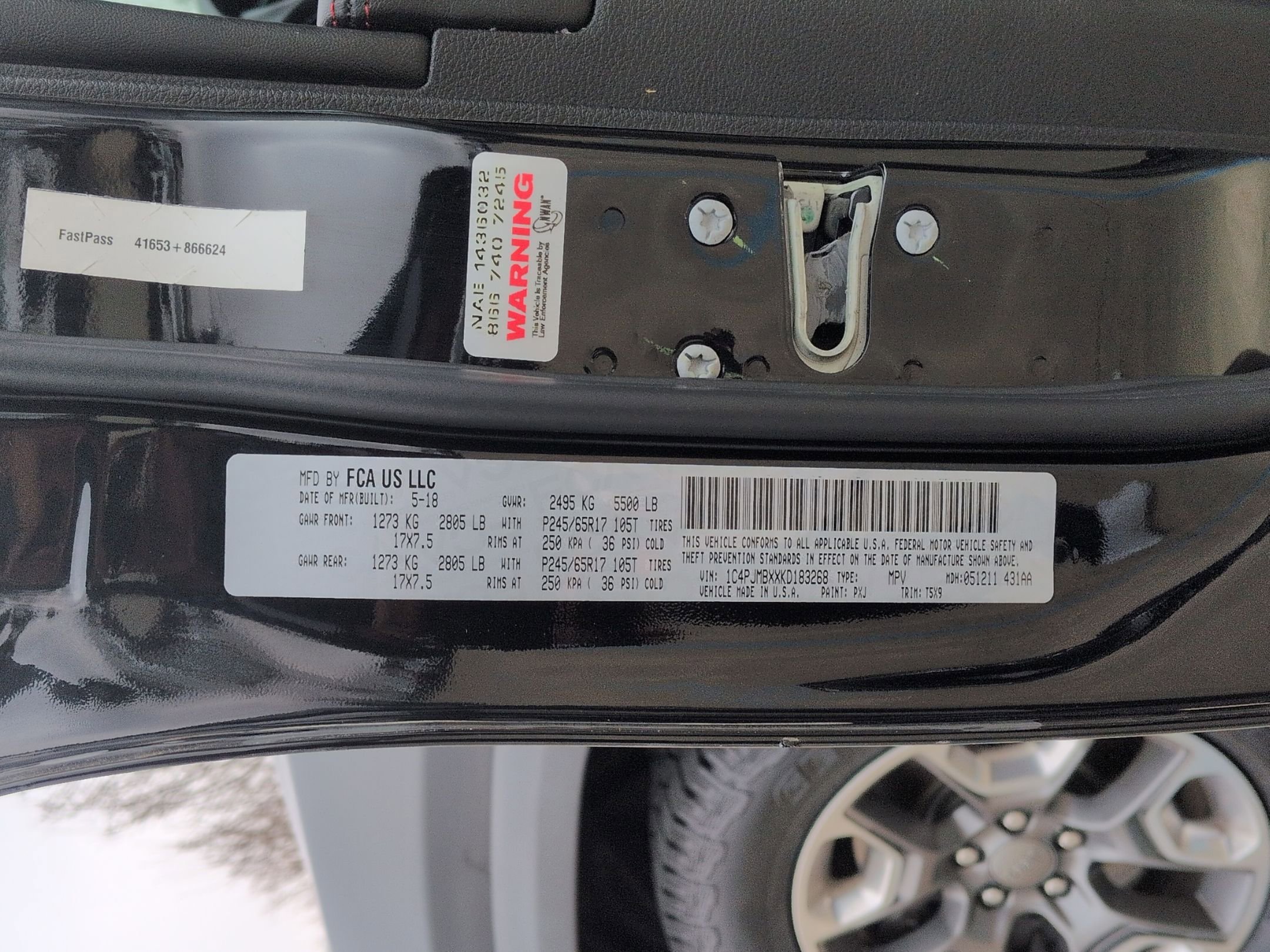 Used 2019 Jeep Cherokee Trailhawk w/ Comfort/Convenience Group image 35