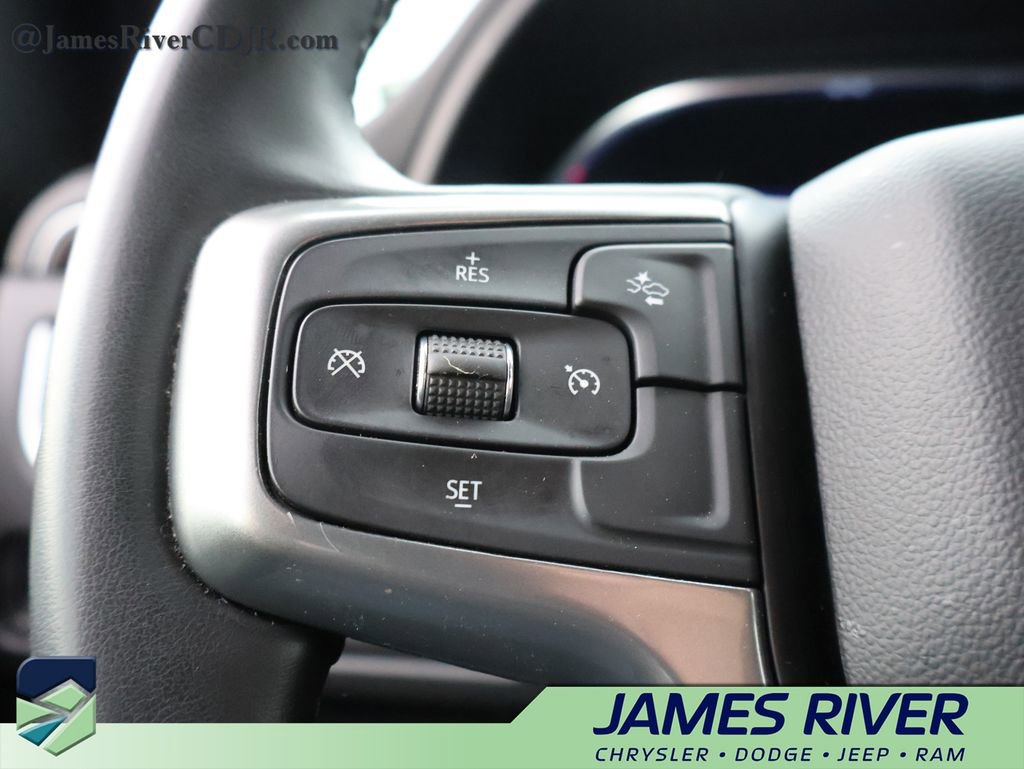 Used 2024 Chevrolet Suburban LT image 27