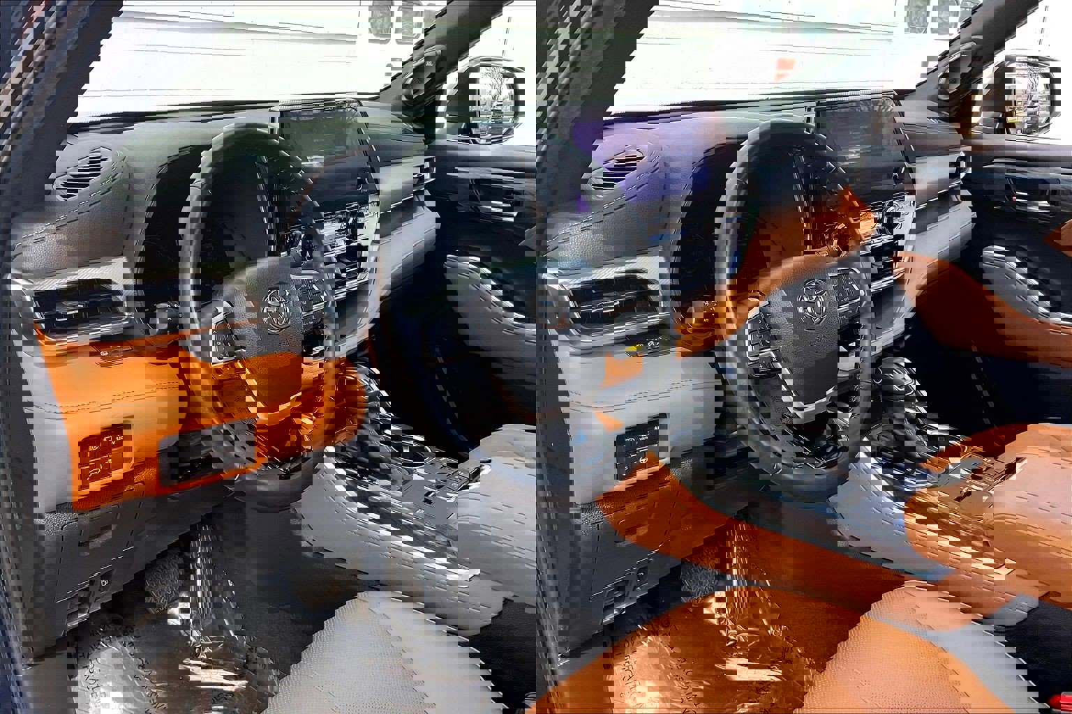 Used 2023 Toyota Highlander Platinum image 18