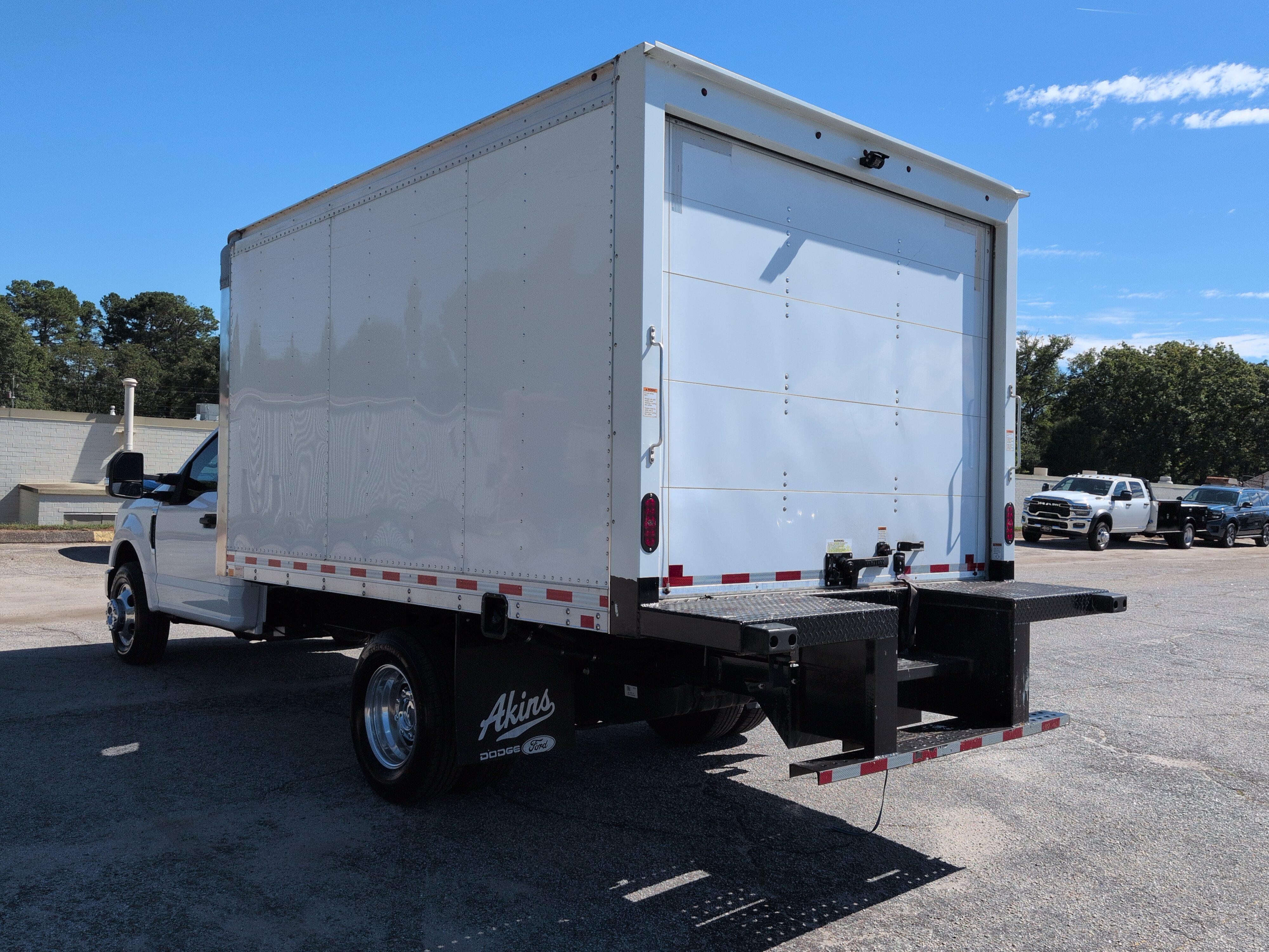 Used 2022 Ford F350 XLT RWD image 5