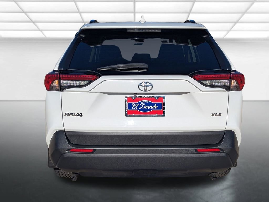 Used 2022 Toyota RAV4 XLE w/ Convenience Package FWD image 26