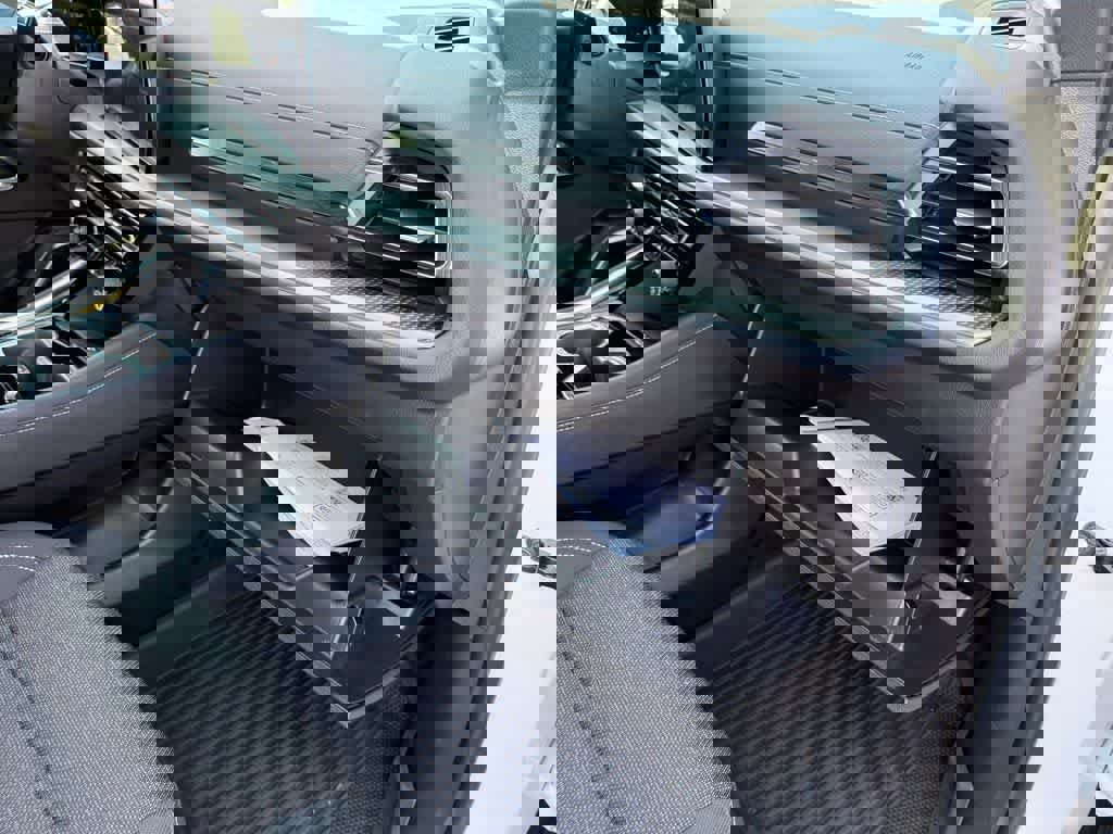 Used 2024 Chevrolet Traverse LT w/ Enhanced Driving Package image 79