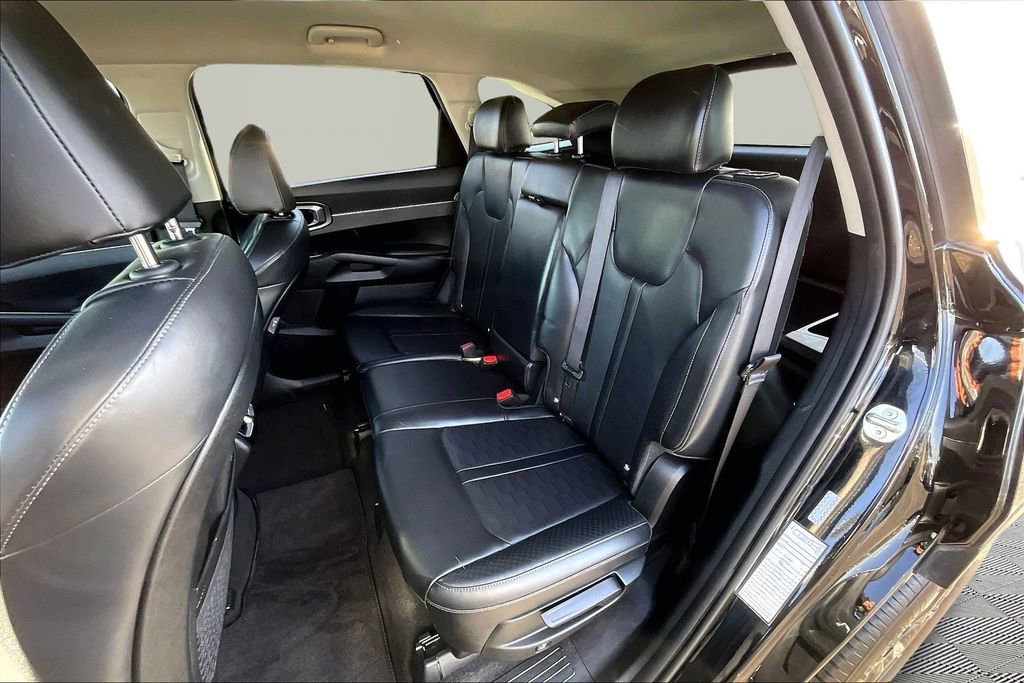 Used 2024 Kia Sorento S image 26
