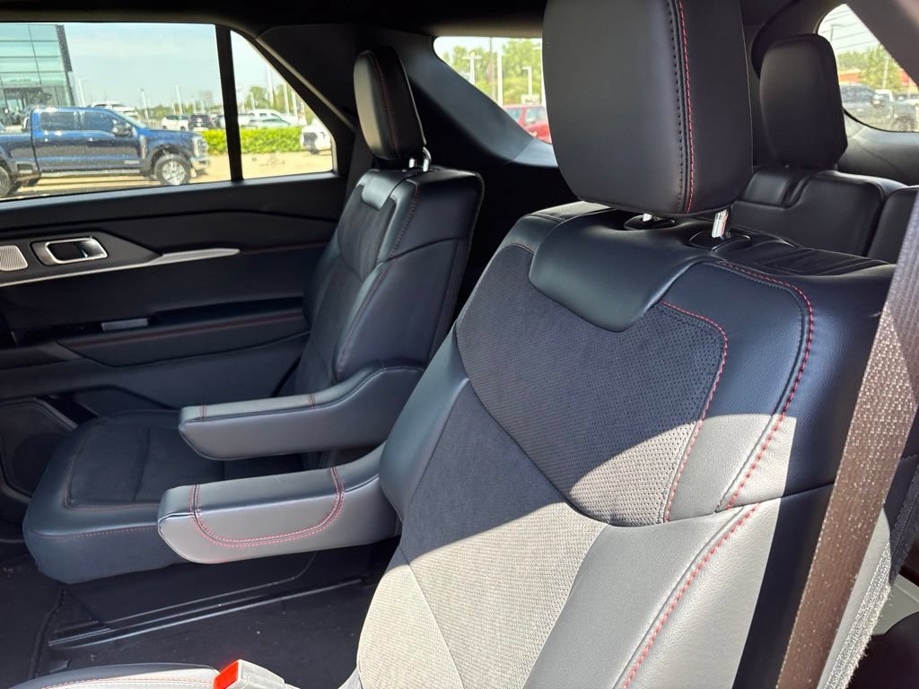 Used 2026 Ford Explorer ST w/ Sun And Sound Package AWD/4WD image 9