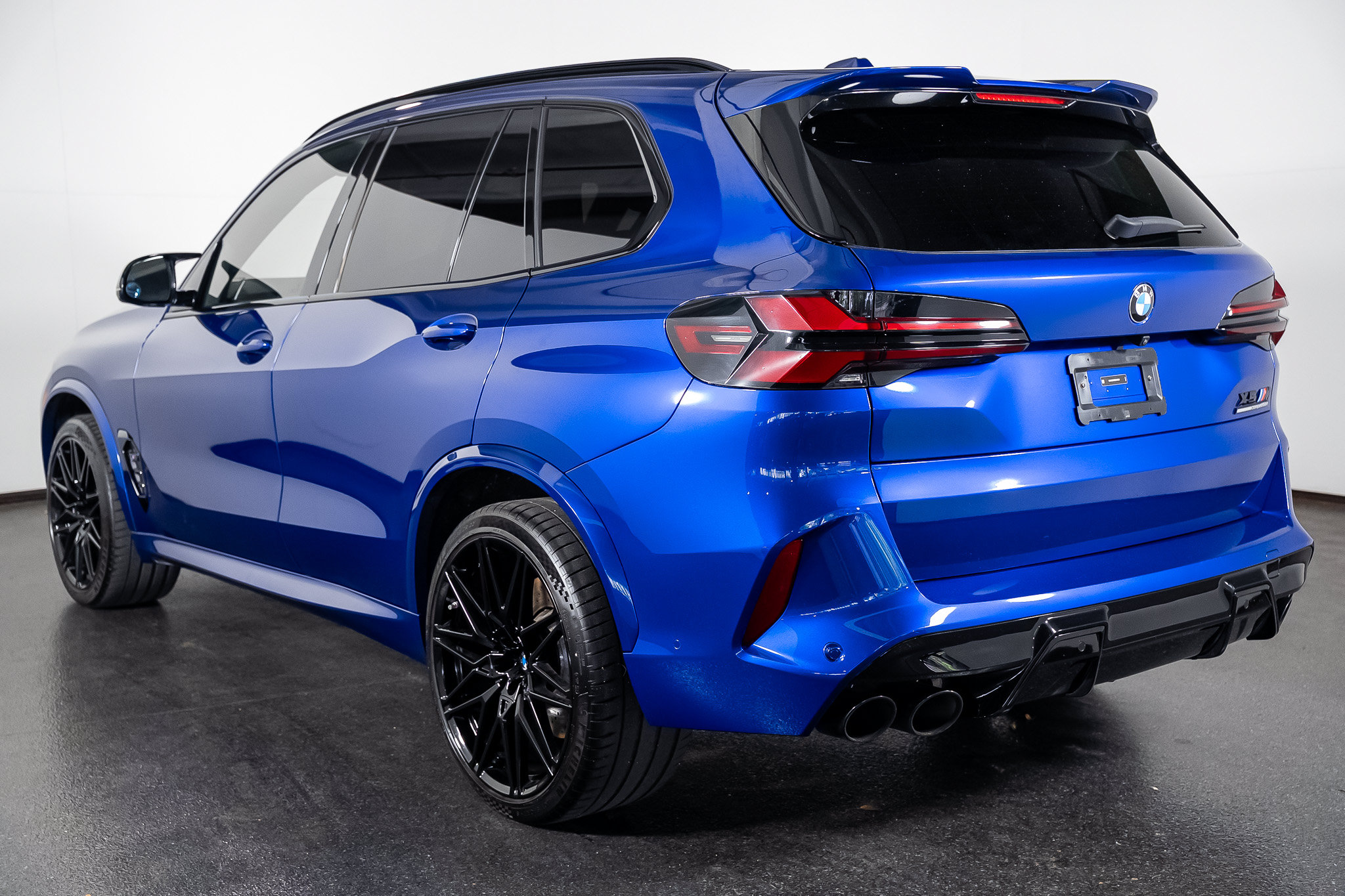 Used 2025 BMW X5 M Competition AWD/4WD image 27